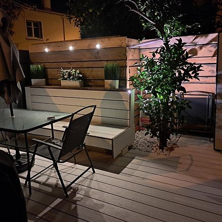 Seduisant Studio Avec Cour Privative La Crau Bagian luar foto